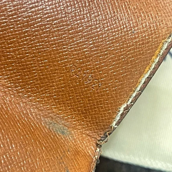 Louis Vuitton Brown and Gold Monogram Key Pouch - Picture 9 of 14